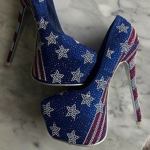 Vigo Fiore American Flag Red White and Blue US Size 7 Heels